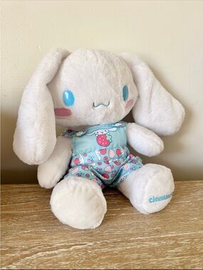 B.A.B hello kitty cinnamon roll plush